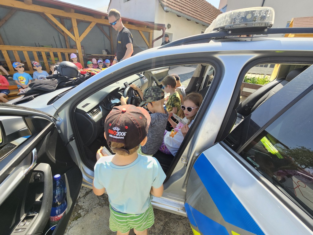 Beseda s policistou 